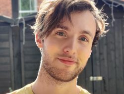 Best places to buy living room furniture online