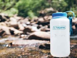 Nalgene Sustain 32oz Testing the Iconic Indestructible Bottle