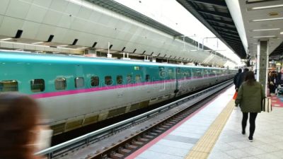 High-Speed Train Travel – Tokyo to Osaka – Shinkansen