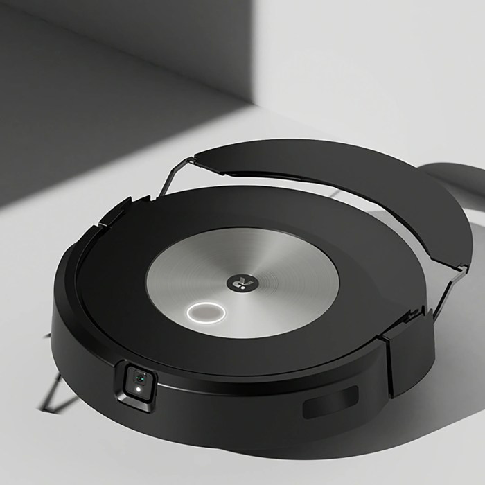 Robot Vacuum – Self-Emptying – iRobot Roomba Revolutionizes Cleaning